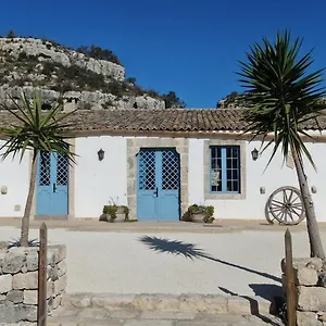tenuta-di-santa-catrini.sicilyhotelsitaly.net/